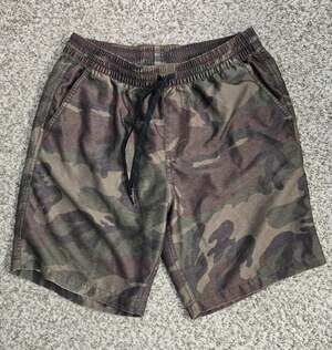 VANS Men's Size Small Shorts Black/Green/Brown Camo Drawstring Unlined Pockets